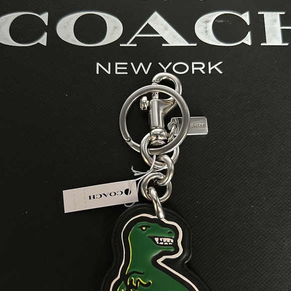 NWT Coach Rexy dinosaur Leather Bag Charm keychain ring Purse cw473 FOB Silver - Picture 5 of 8
